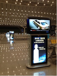 数字视觉新纪元 多媒体广告终端全解析与施耐科技的行业角色